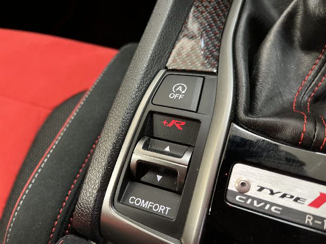 HONDA CIVIC HATCHBACK 2018 Image 31