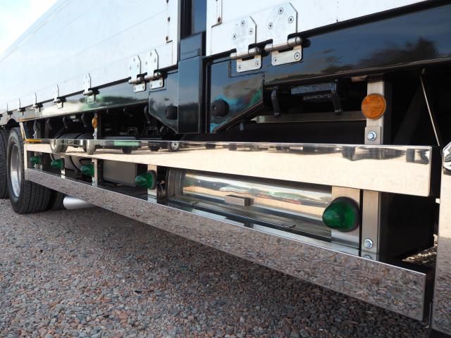 MITSUBISHI FUSOU SUPER GREAT 2015 Image 31