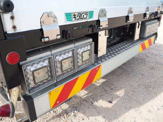 MITSUBISHI FUSOU SUPER GREAT 2015 Image 31