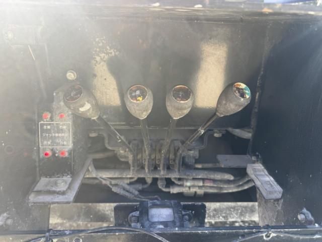 ISUZU ELF 2012 Image 31