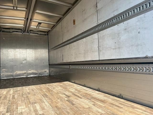 MITSUBISHI FUSOU FIGHTER 2015 Image 31