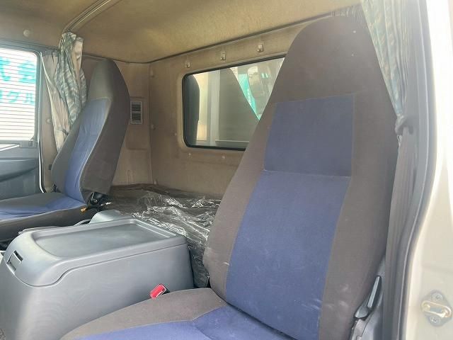 MITSUBISHI FUSOU FIGHTER 2015 Image 31