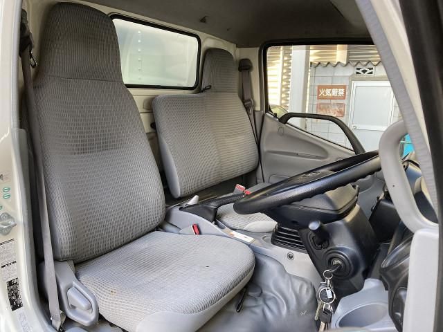 TOYOTA DYNA 2013 Image 31