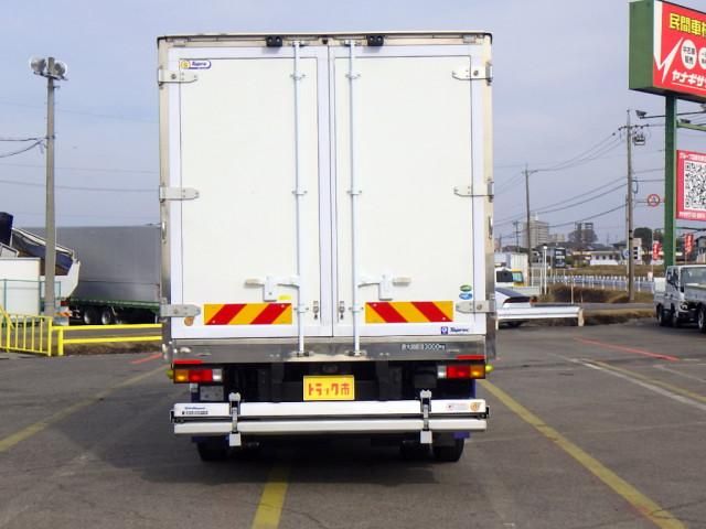 MITSUBISHI CANTER 2023 Image 31