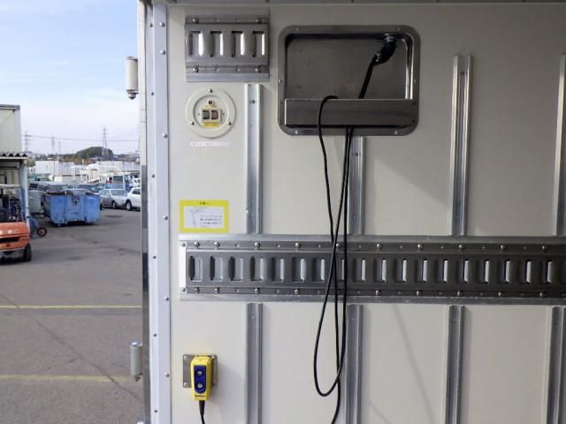 MITSUBISHI CANTER 2023 Image 31