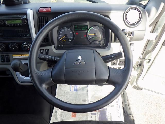 MITSUBISHI CANTER 2023 Image 31