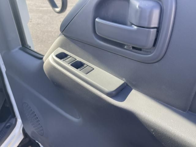 ISUZU ELF 2018 Image 31