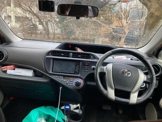 TOYOTA AQUA 2012 Image 31