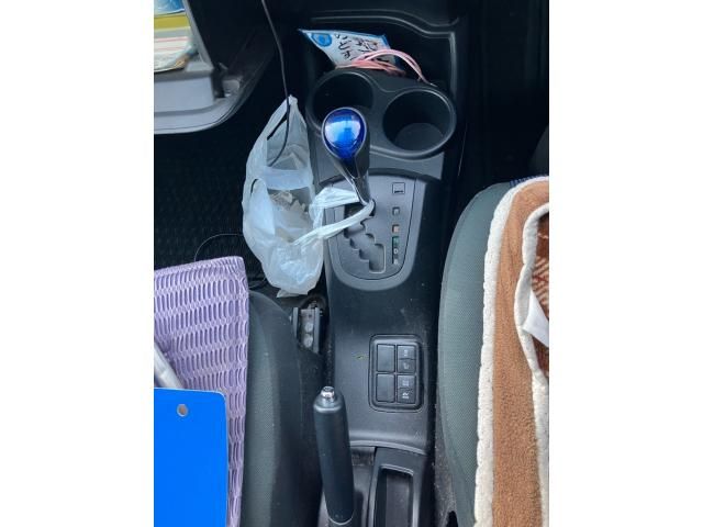 TOYOTA AQUA 2016 Image 31