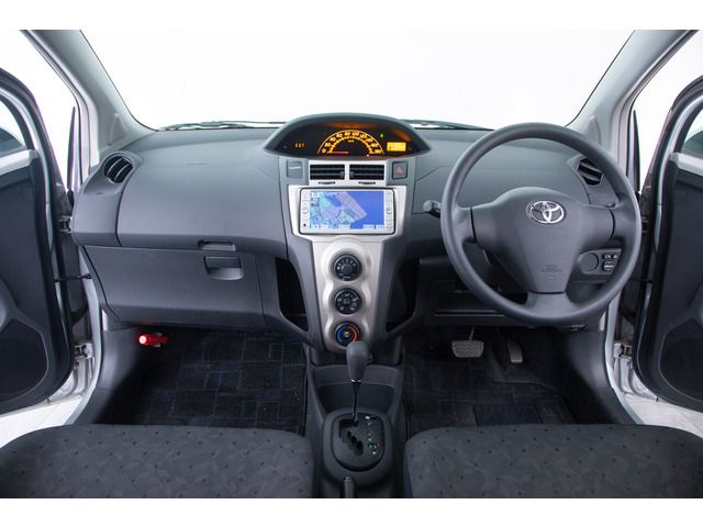 TOYOTA VITZ 2010 Image 31