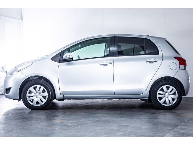TOYOTA VITZ 2010 Image 31