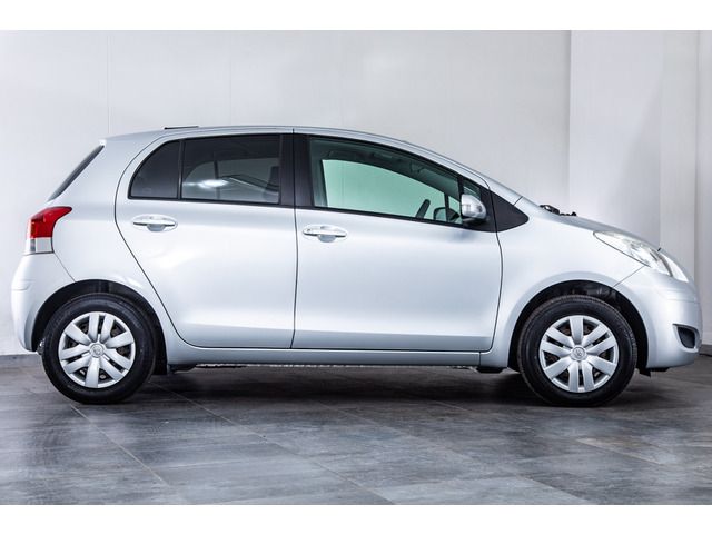 TOYOTA VITZ 2010 Image 31