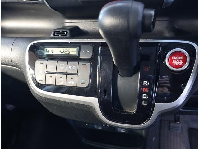 HONDA N BOX 2017 Image 31