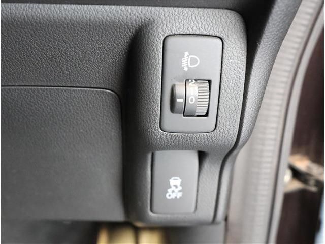 HONDA N BOX 2017 Image 31