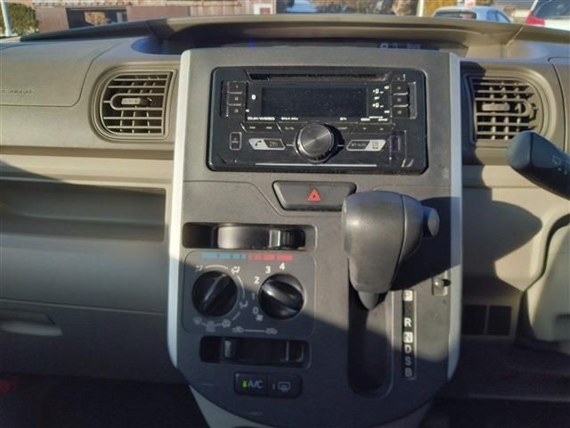 DAIHATSU TANTO 4WD 2018 Image 31