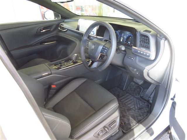 TOYOTA CROWN ESTATE 4WD 2025 Image 31