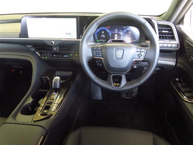 TOYOTA CROWN ESTATE 4WD 2025 Image 31