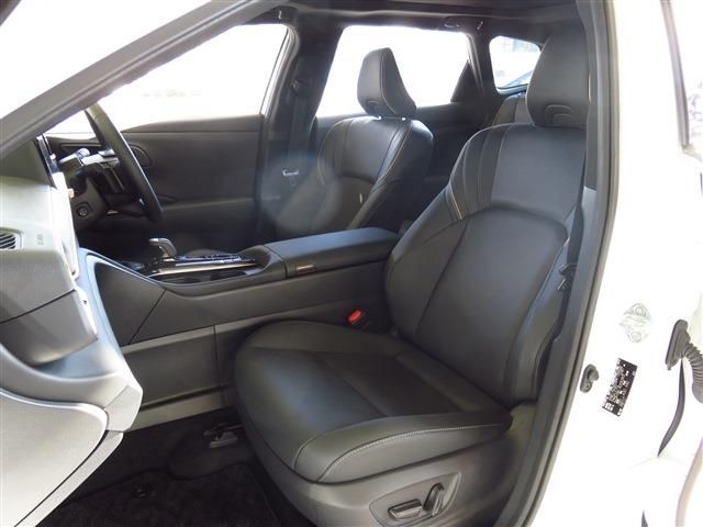 TOYOTA CROWN ESTATE 4WD 2025 Image 31