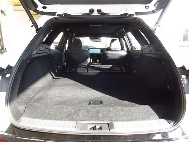 TOYOTA CROWN ESTATE 4WD 2025 Image 31