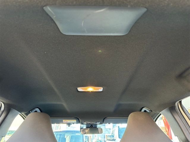 TOYOTA YARIS HYBRID 2021 Image 31