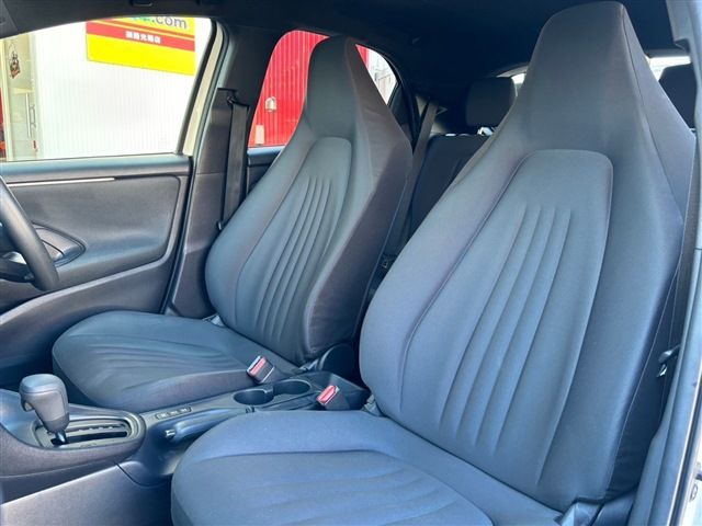 TOYOTA YARIS HYBRID 2021 Image 31