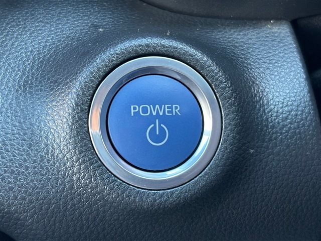 TOYOTA YARIS HYBRID 2021 Image 31