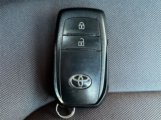 TOYOTA YARIS HYBRID 2021 Image 31