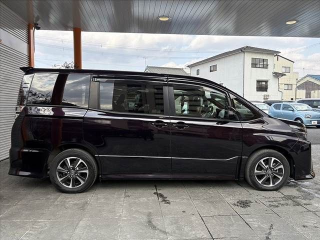 TOYOTA VOXY 2017 Image 31