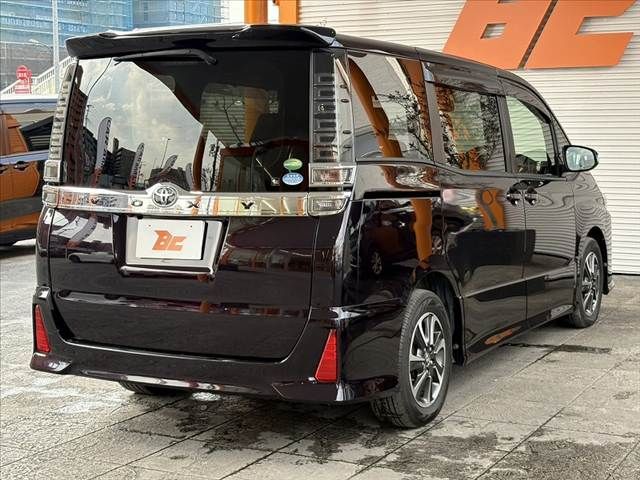 TOYOTA VOXY 2017 Image 31