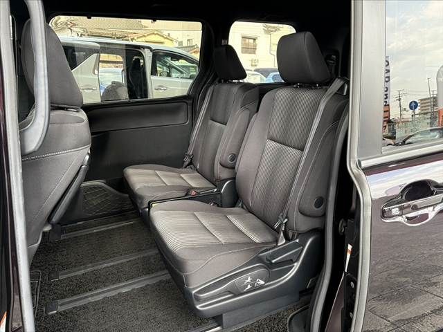 TOYOTA VOXY 2017 Image 31