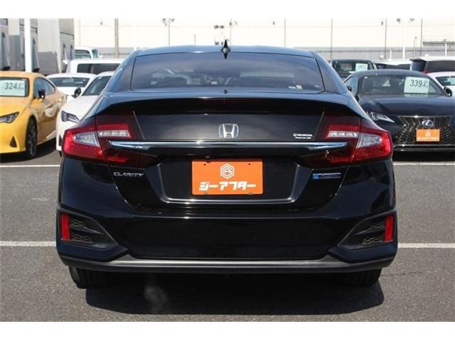 HONDA CLARITY PHEV 2018 Image 31