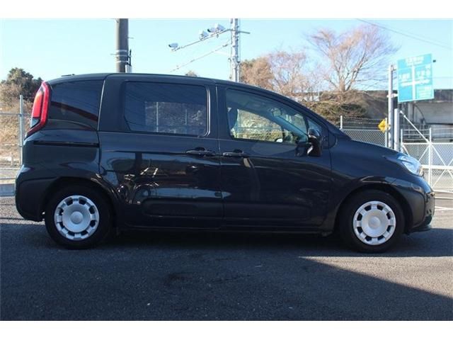 TOYOTA SIENTA HYBRID 2023 Image 31