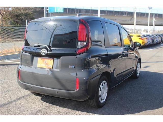 TOYOTA SIENTA HYBRID 2023 Image 31