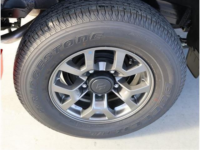 SUZUKI JIMNY NOMADE 2025 Image 31