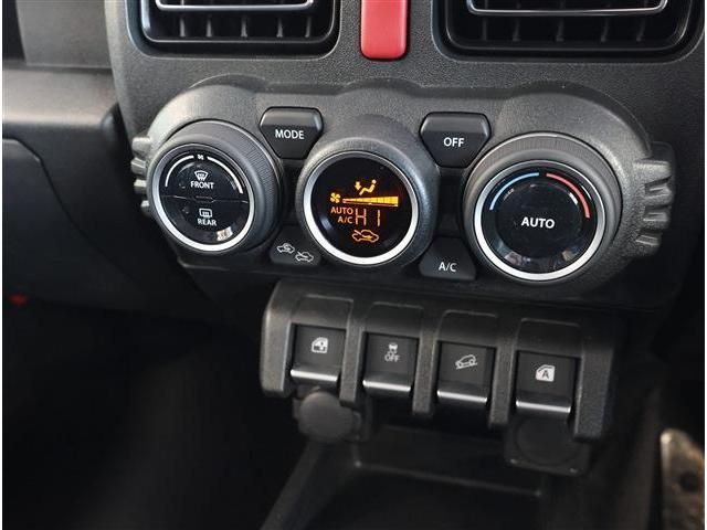 SUZUKI JIMNY NOMADE 2025 Image 31