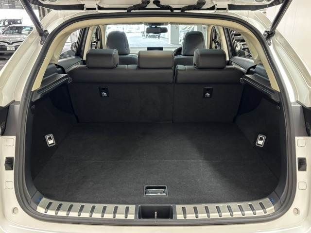 TOYOTA LEXUS NX300H 2015 Image 31