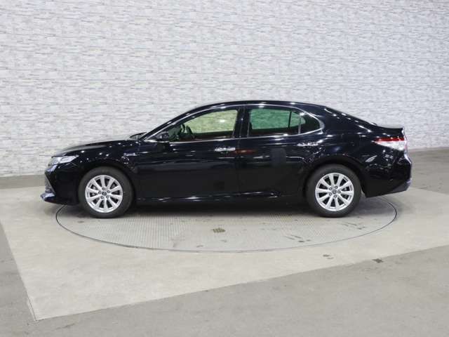 TOYOTA CAMRY HYBRID 2019 Image 31