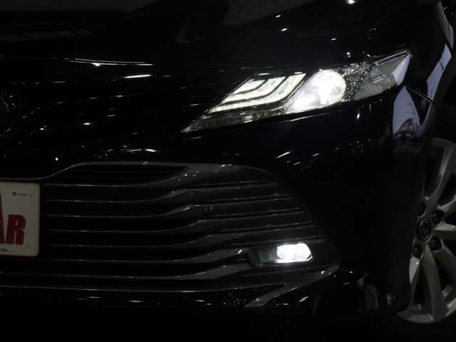 TOYOTA CAMRY HYBRID 2019 Image 31