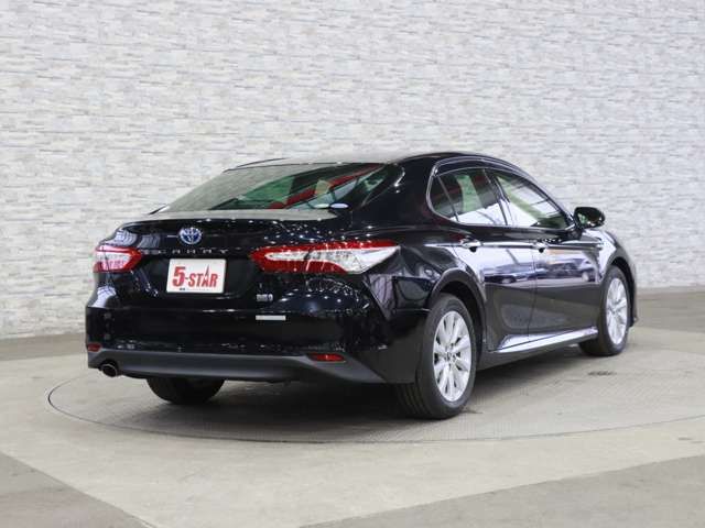 TOYOTA CAMRY HYBRID 2019 Image 31