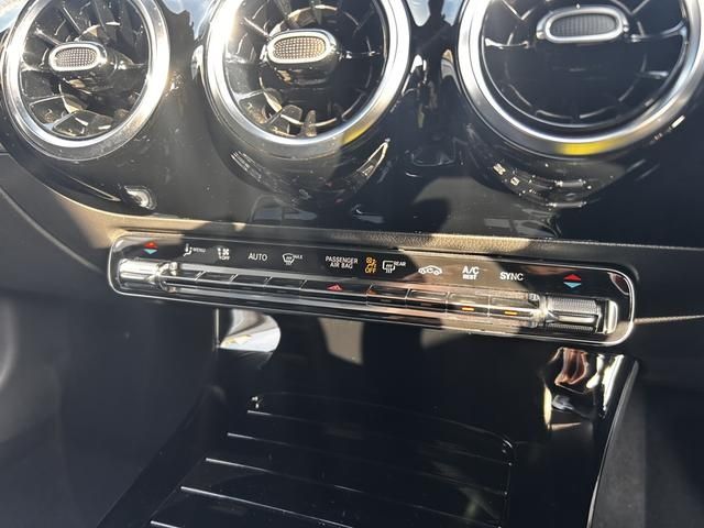 MERCEDES BENZ A CLAS 2021 Image 31