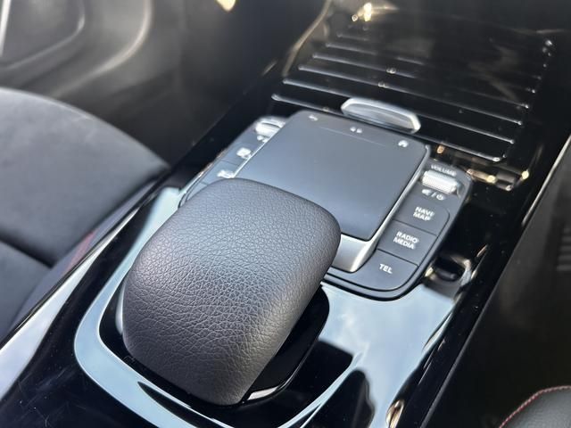 MERCEDES BENZ A CLAS 2021 Image 31