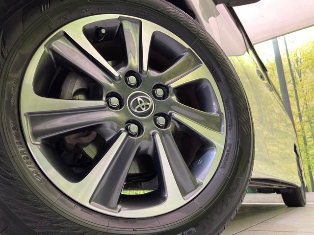 TOYOTA VOXY 2018 Image 31