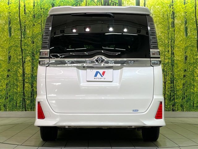 TOYOTA VOXY 2018 Image 31