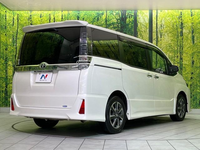 TOYOTA VOXY 2018 Image 31