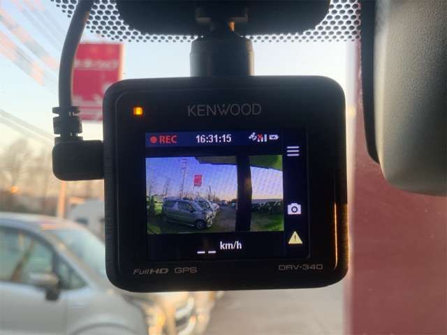 TOYOTA NOAH 2016 Image 31