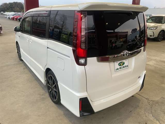 TOYOTA NOAH 2016 Image 31