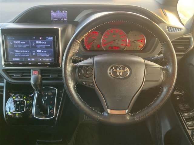 TOYOTA NOAH 2016 Image 31