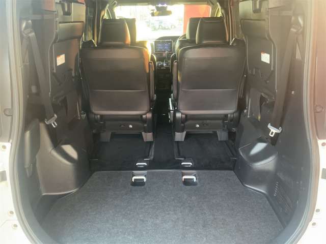 TOYOTA NOAH 2016 Image 31