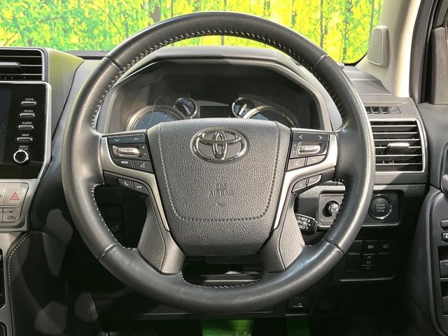 TOYOTA LANDCRUISER PRADO 2023 Image 31