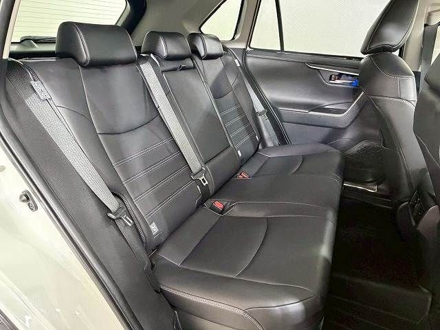 TOYOTA RAV4 HYBRID 4WD 2019 Image 31